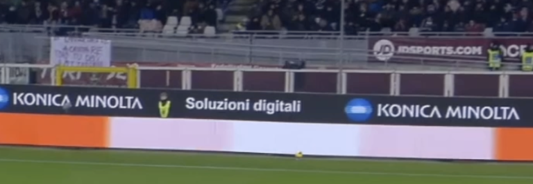 Calcio di inizio per Konica Minolta: sponsorizzazione della Serie A