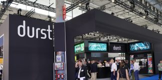 Prestazioni, versatilità e sostenibilità, a Labelexpo Durst mette tutti d’accordo con Tau G3