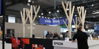 A Labelexpo 2025 Epson annuncia l’impegno di tre importanti clienti per la nuova SurePress L-5034
