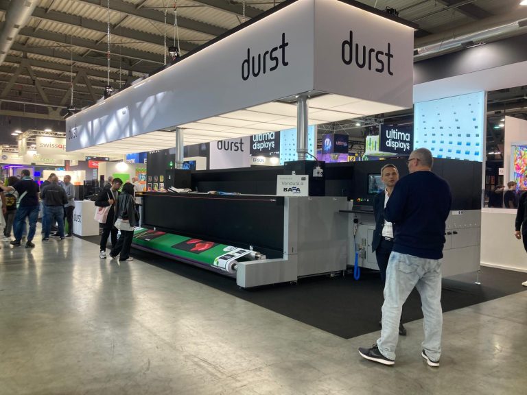 Durst a Viscom Italia: anteprima italiana della P5 500 TEX iSUB
