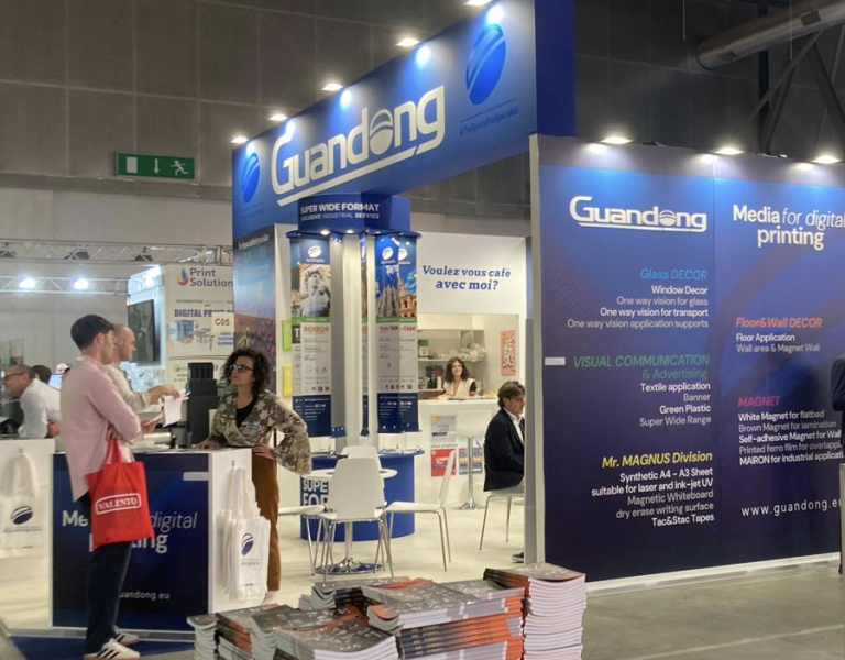 Guandong a Viscom ricama sul vetro