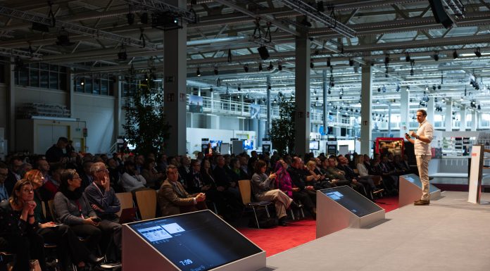 Canon, al Future Book Forum 2025 il libro del futuro è un ecosistema digitale e integrato