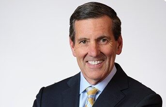 HP annuncia un cambio al vertice: Bruce Broussard CEO ad interim