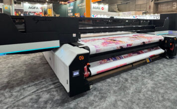 Platinum Technologies lancia Signature Flatbed: la nuova piattaforma UV LED per la stampa industriale