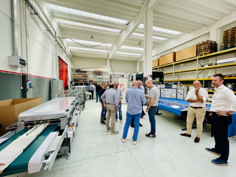Koenig & Bauer inaugura il Demo Center Post Press in Italia