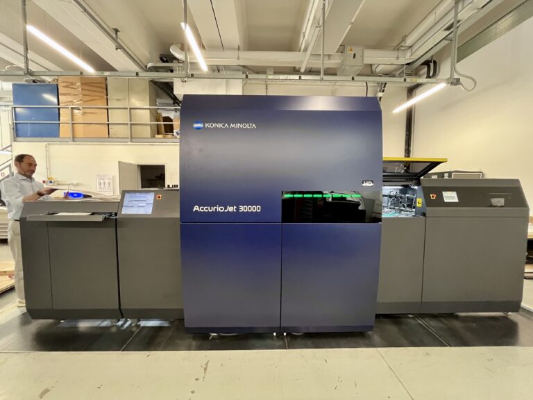 UTVI sceglie AccurioJet 30000 di Konica Minolta