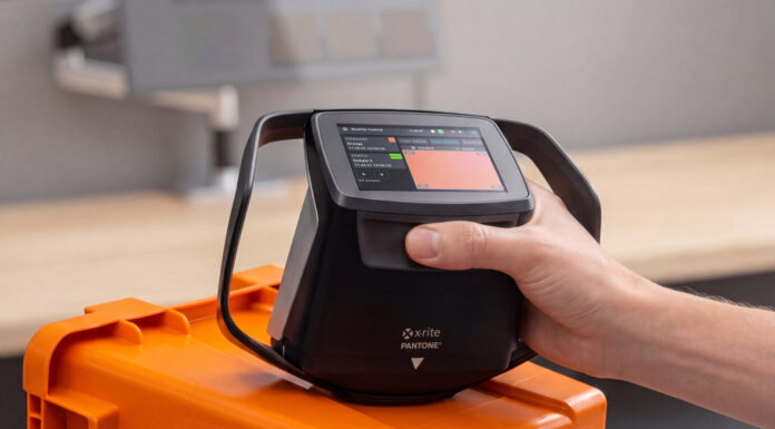 X-Rite Pantone presenta Spectura per il controllo connesso del colore
