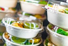 Active and intelligent packaging, food preservation and waste reduction