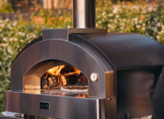 Professional gas and wood ovens