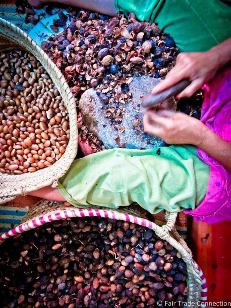 Oli naturali dal commercio equo