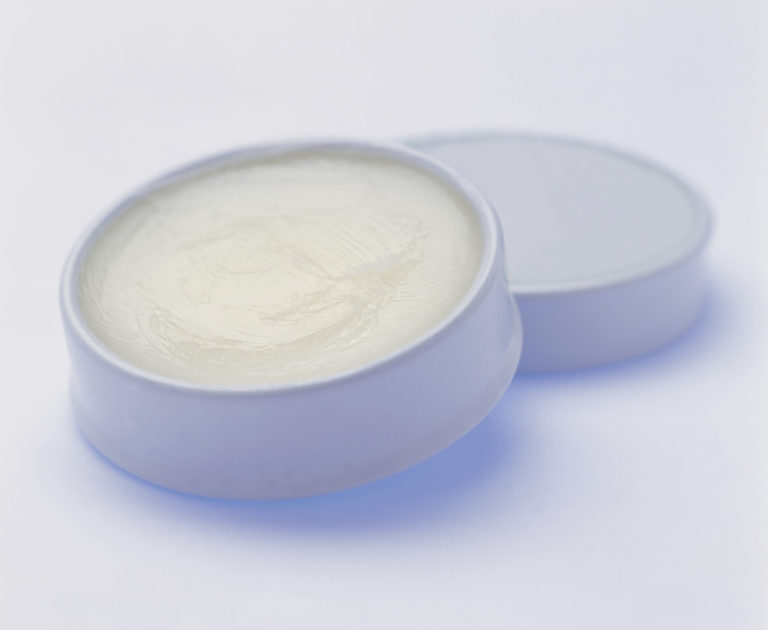 Valutazione di sicurezza riguardante l’uso degli alchil etil esanoati in cosmetica