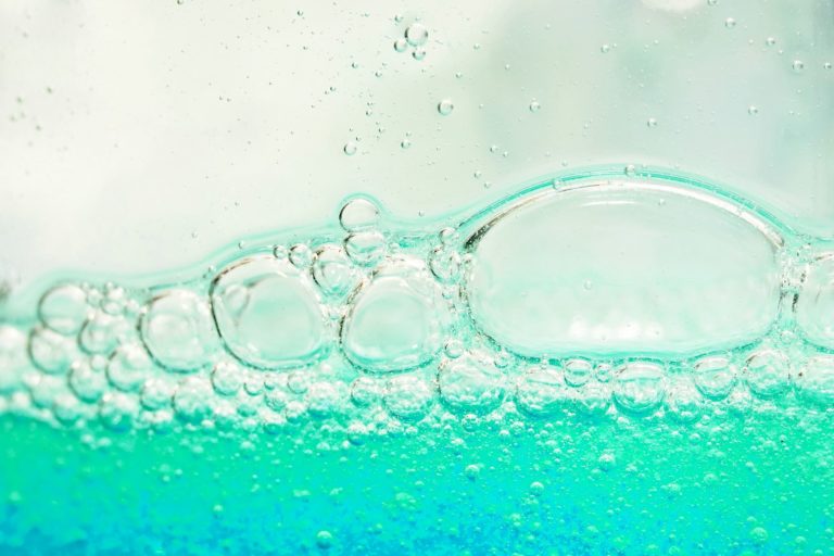 Surfactanti crosslinked per applicazioni in detergenti