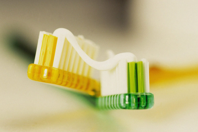 Efficacia clinica di un nuovo dentifricio sbiancante