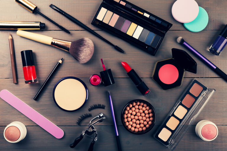 Huda Kattan riacquista Huda Beauty