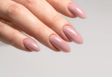 Gerrard International acquisisce Jessica Cosmetics Nail care: calorimetria a scansione differenziale e cosmetici per unghie