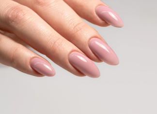 Gerrard International acquisisce Jessica Cosmetics Nail care: calorimetria a scansione differenziale e cosmetici per unghie