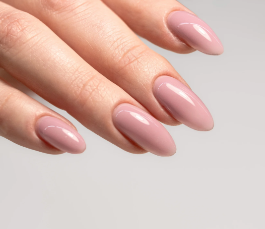 Gerrard International acquisisce Jessica Cosmetics Nail care: calorimetria a scansione differenziale e cosmetici per unghie