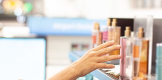 Effetto messaggero: l’impatto sui consumatori per pratiche cosmetiche socialmente responsabili Intelligenza artificiale e scelta dei profumi: il caso iRomaScents