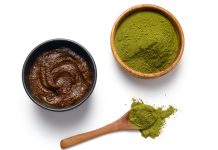 Henné: rilascio del colore catalizzato da enzimi da estratti stabilizzati di Lawsonia inermis L. Miscele di coloranti vegetali ottimizzate per la colorazione dei capelli