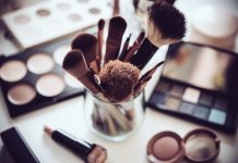 Nars Cosmetics entra in India con Tira