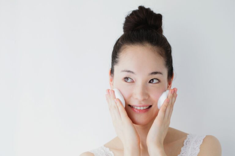 Hince K-beauty debutta in India con Reliance Retail e Tira