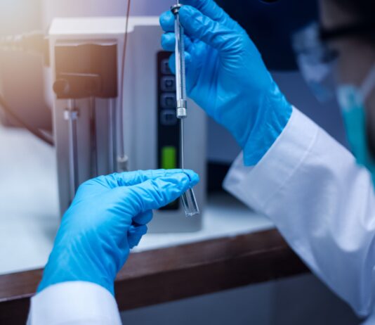 Spettroscopia Raman: progressi nell’applicazione all’analisi cosmetica Spettroscopia Raman: progressi nell'applicazione all’analisi cosmetica