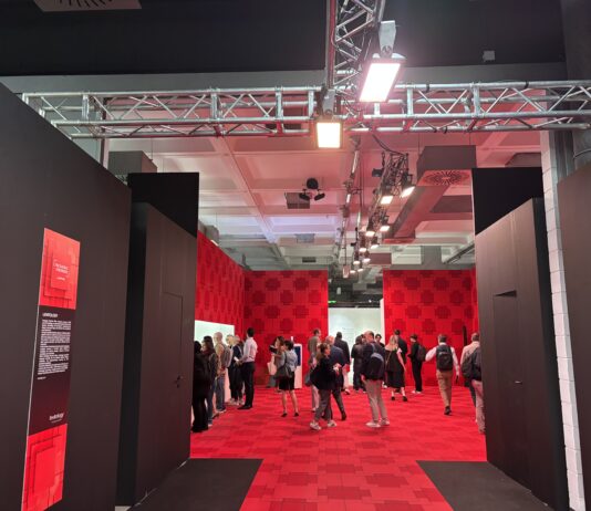 Packaging Première 2026 è Paper Tracks: l’artigianalità come valore aggiunto Packaging Première 2026 è Paper Tracks: l'artigianalità come valore aggiunto