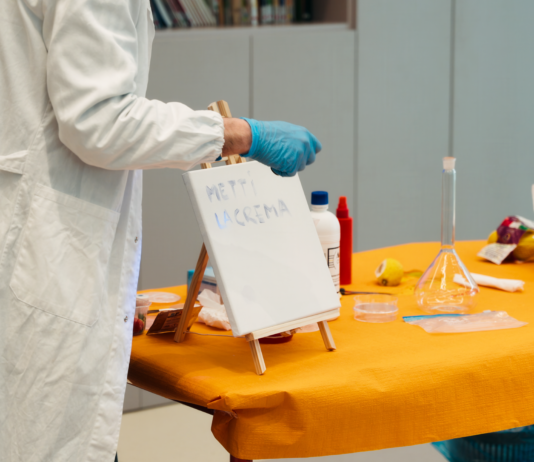 Cosmetici BRO: il progetto educativo di Cosmetica Italia ha raggiunto oltre 600 scuole Cosmetici BRO: il progetto educativo di Cosmetica Italia ha raggiunto oltre 600 scuole