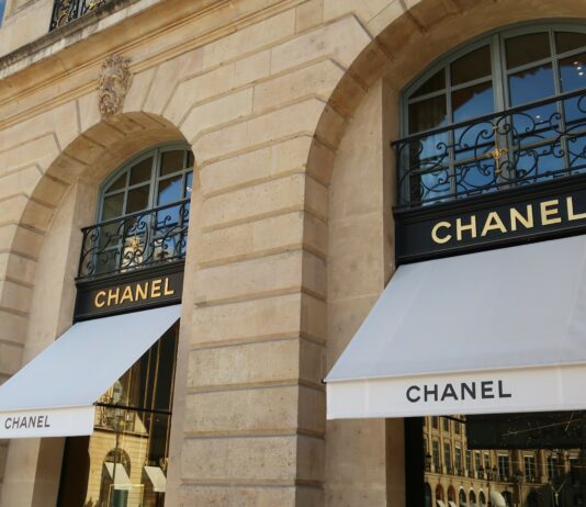 Gracie Abrams è il nuovo volto di Coco Mademoiselle Crush Absolu di Chanel Gracie Abrams è il nuovo volto di Coco Mademoiselle Crush Absolu di Chanel