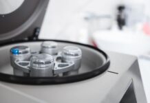 Centrifugazione asimmetrica duale per la formulazione di cosmetici emulsionati Centrifugazione asimmetrica duale per la formulazione di cosmetici emulsionati