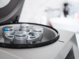 Centrifugazione asimmetrica duale per la formulazione di cosmetici emulsionati Centrifugazione asimmetrica duale per la formulazione di cosmetici emulsionati