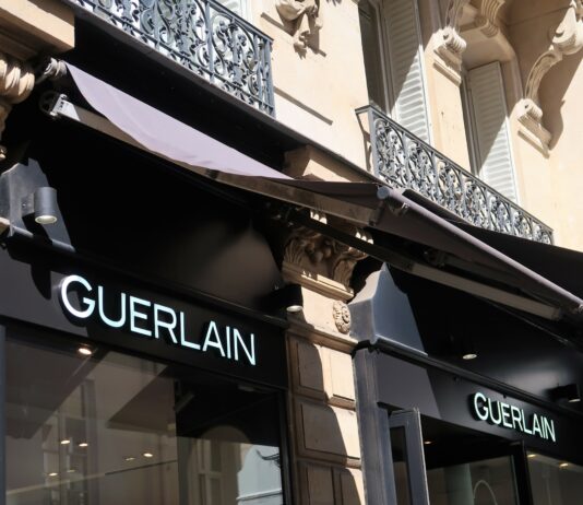 Guerlain L’Heure Bleue 2026: il nuovo profumo firmato da Delphine Jelk Guerlain L’Heure Bleue 2026: il nuovo profumo firmato da Delphine Jelk