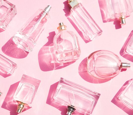 Valentino Beauty Vendetta: Dakota Johnson e Alexander Skarsgård per le nuove fragranze Valentino Beauty Vendetta: Dakota Johnson e Alexander Skarsgård per le nuove fragranze