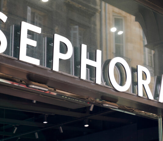 Sephora su TikTok Shop negli Usa: debutta il Sephora Drop Shop Sephora su TikTok Shop negli Usa: debutta il Sephora Drop Shop