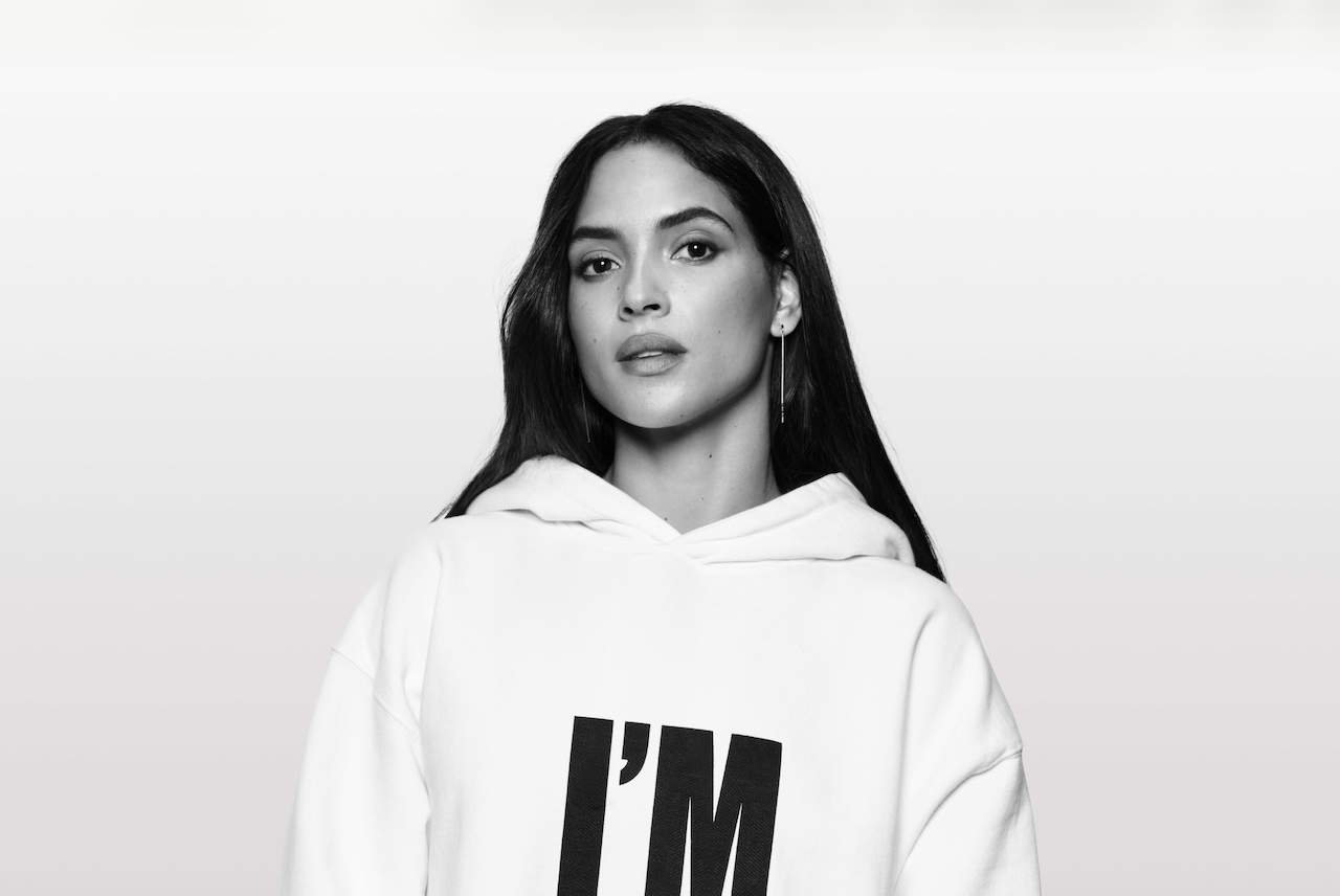 L'Oréal Paris, Adria Arjona è la nuova global ambassador L'Oréal Paris, Adria Arjona è la nuova global ambassador