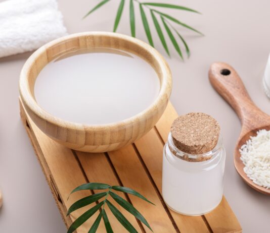 Fermentocosmetologia: tra fermentazione, microbiota e innovazione cosmetica Fermentocosmetologia: tra fermentazione, microbiota e innovazione cosmetica