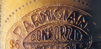 L’export di Parmigiano Reggiano supera le vendite interne