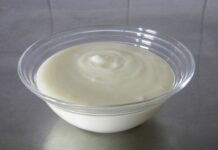 Studio dei profili peptidi di yogurt probiotici e simbiotici