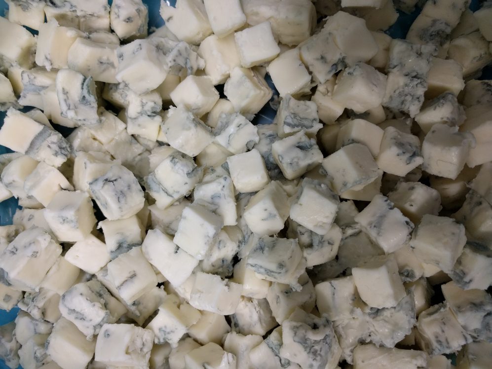 Taglierine e cubettatrici sono strumenti che servono per tagliare formaggi di diversa consistenza tra cui anche quelli a pasta molle o semidura come il Gorgonzola