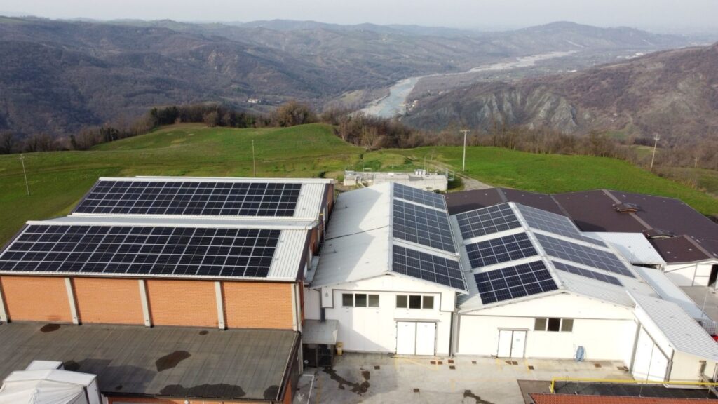 DalterFood pubblica il quarto report di sostenibilità: nella foto l'impianto fotovoltaico installato