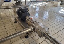 Latte, dal camion agli impianti di lavorazione