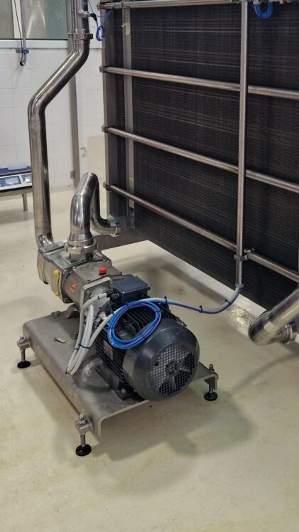 La serie FDS, studiata per viscosità da molto basse (latte, acqua) a molto alte (ricotta), può lavorare in condizioni di processo gravose e raggiungere pressioni fino a 25 bar