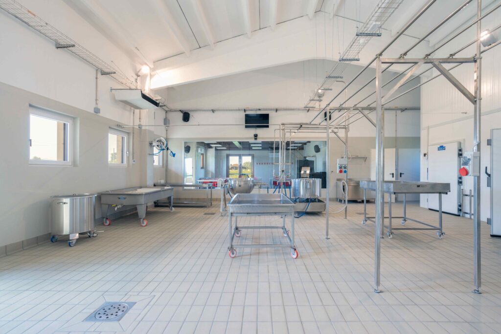 AgenForm inaugura il nuovo caseificio didattico