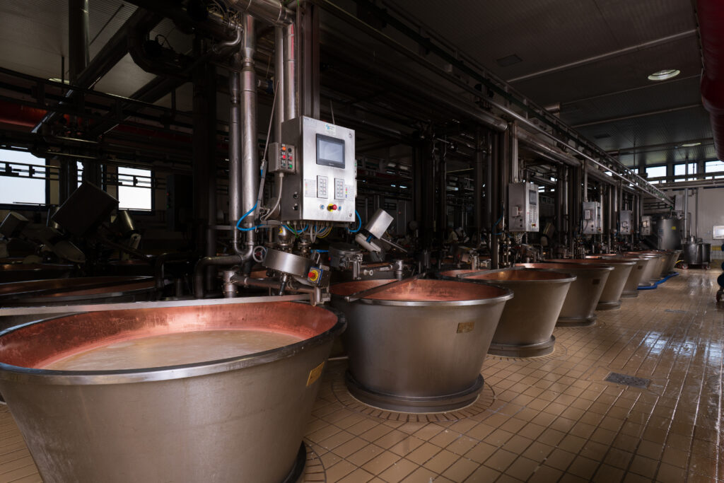 Agitatori a elica installati nello stabilimento di Latteria Soresina da Caseartecnica Bartoli