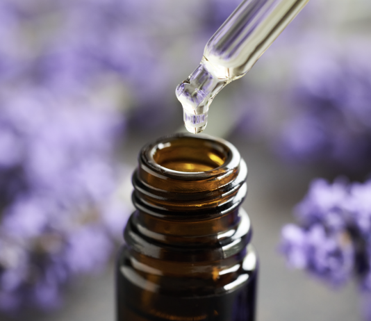 Lavanda e chirurgia orale: l’aromaterapia influenza ansia e anestesia