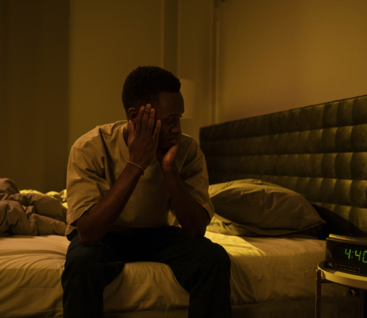 Valeriana e luppolo per l’insonnia occasionale: effetti su qualità del sonno e lucidità mentale Valeriana e luppolo per insonnia occasionale