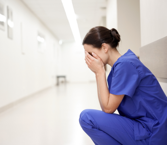 Stress e burnout: l’aromaterapia migliora il benessere degli operatori sanitari aromoterapia per stress e bornout operatori sanitari