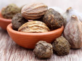 Triphala tra passato e presente: evidenze fitochimiche e potenziale farmacologico benefici del Triphala