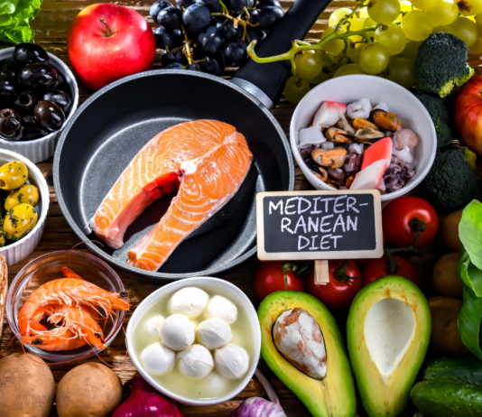 Sindrome dell’intestino irritabile: la Dieta Mediterranea supera i consigli dietetici tradizionali