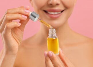 Skin care: le potenzialità innovative dell’applicazione di oli essenziali ed estratti vegetali skin care oli essenziali